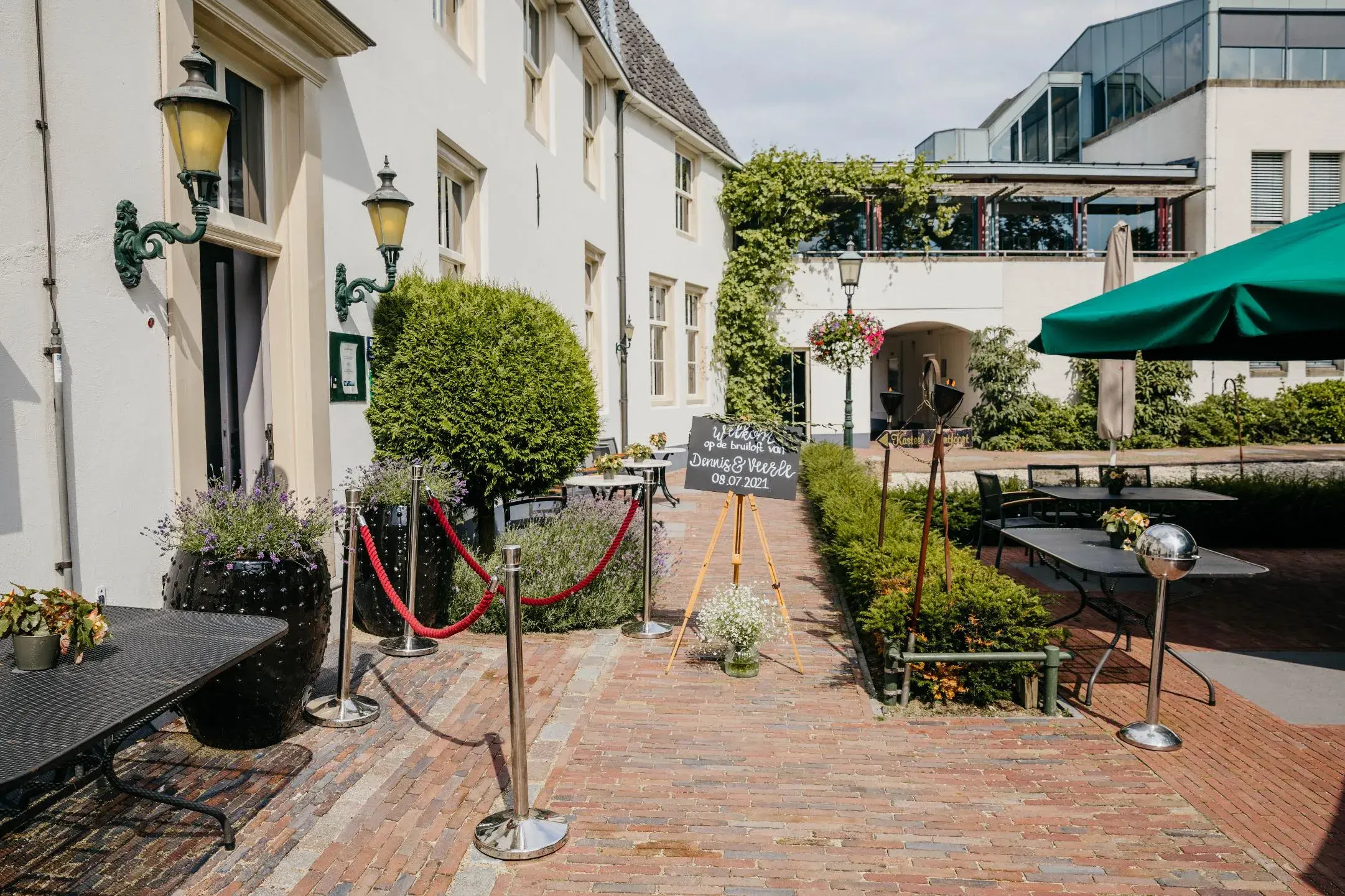 Het terras aan de gracht